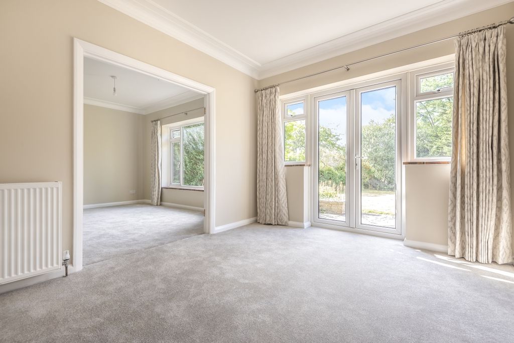 Property photo 3 of 12 612569 (2)