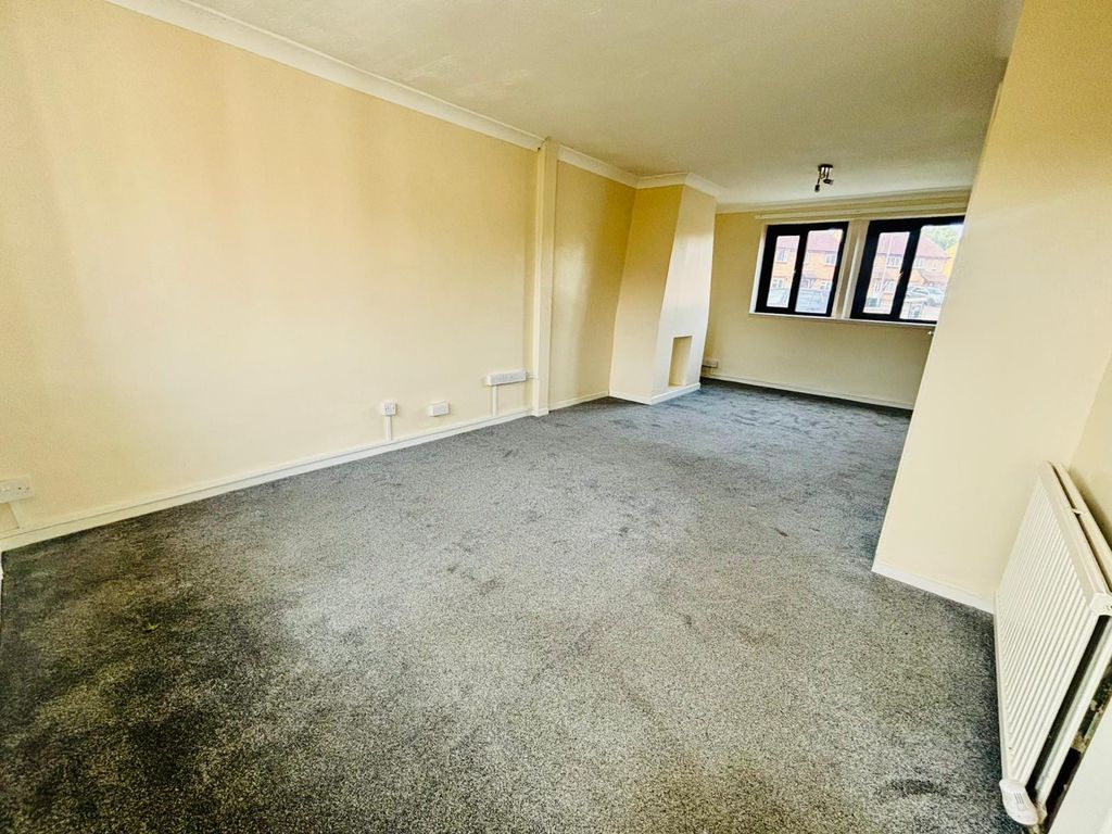 Property photo 3 of 16 Image