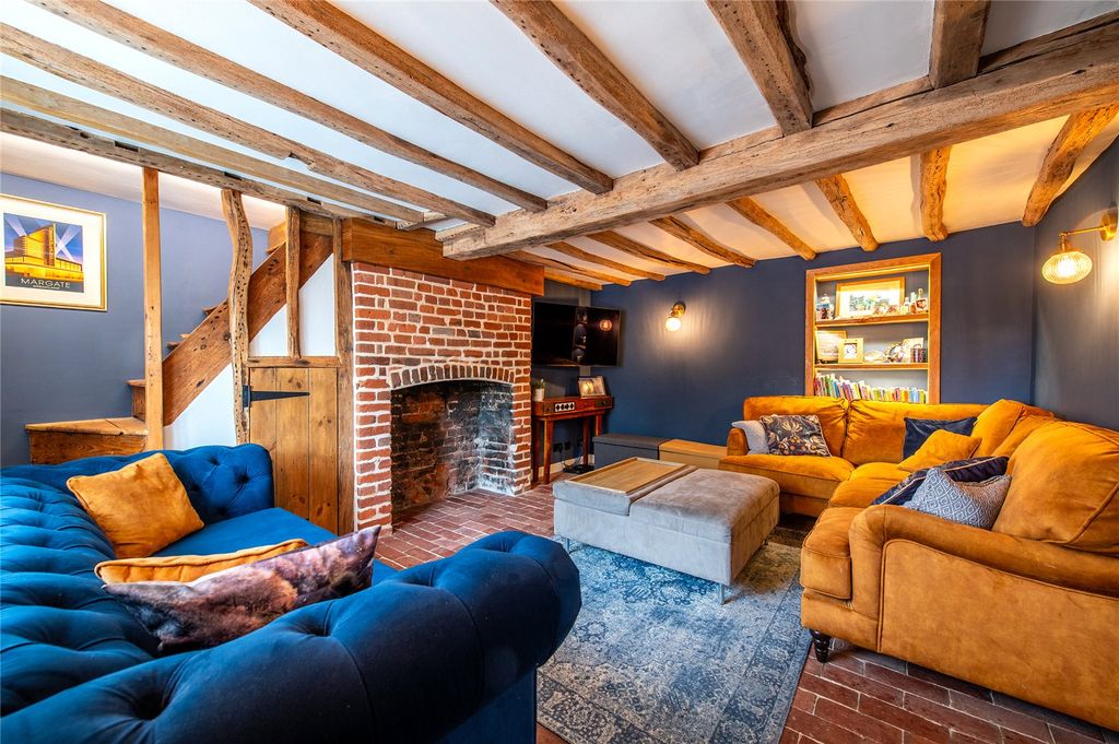 Property photo 3 of 38 Picture 3