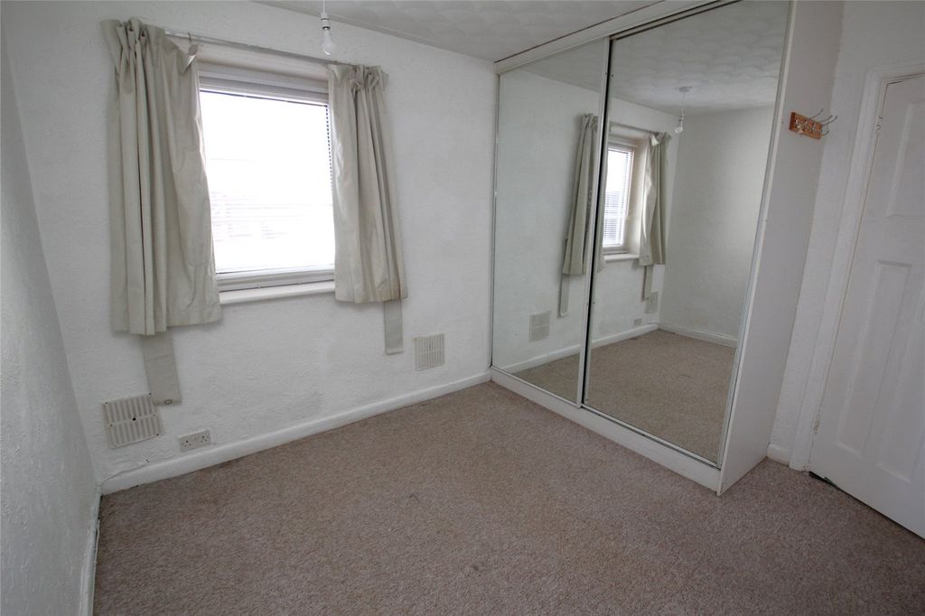 Property photo 3 of 14 Picture No. 05