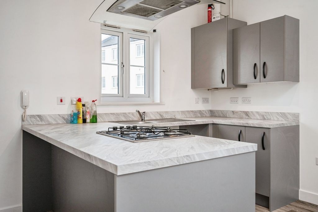 Property photo 3 of 16 Pbox-Img.Jpg