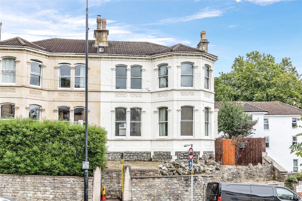 Property photo 1 of 22 Picture No. 25