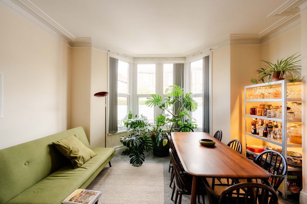 Property photo 1 of 15 2