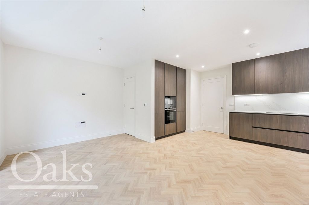 Property photo 3 of 16 Picture No. 15