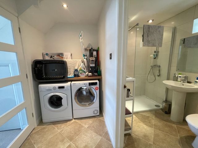Property photo 3 of 11 Utility Room