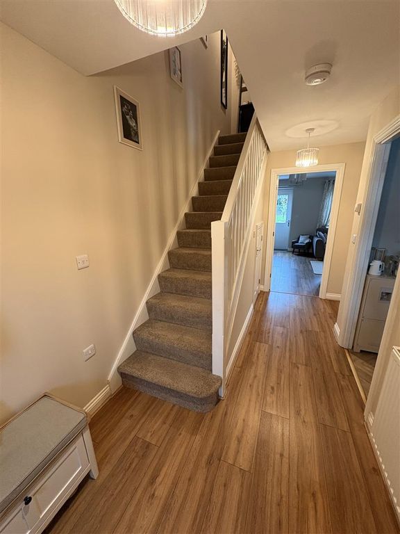 Property photo 2 of 14 Hallway (2).Jpeg