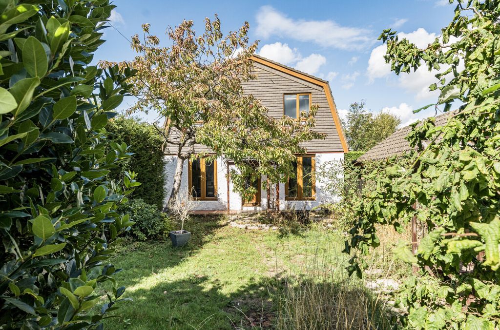 Property photo 1 of 11 1349731-6-68B9Aba...