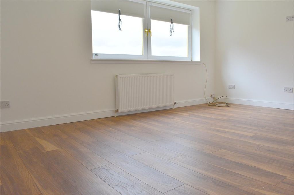 Property photo 2 of 10 Lounge