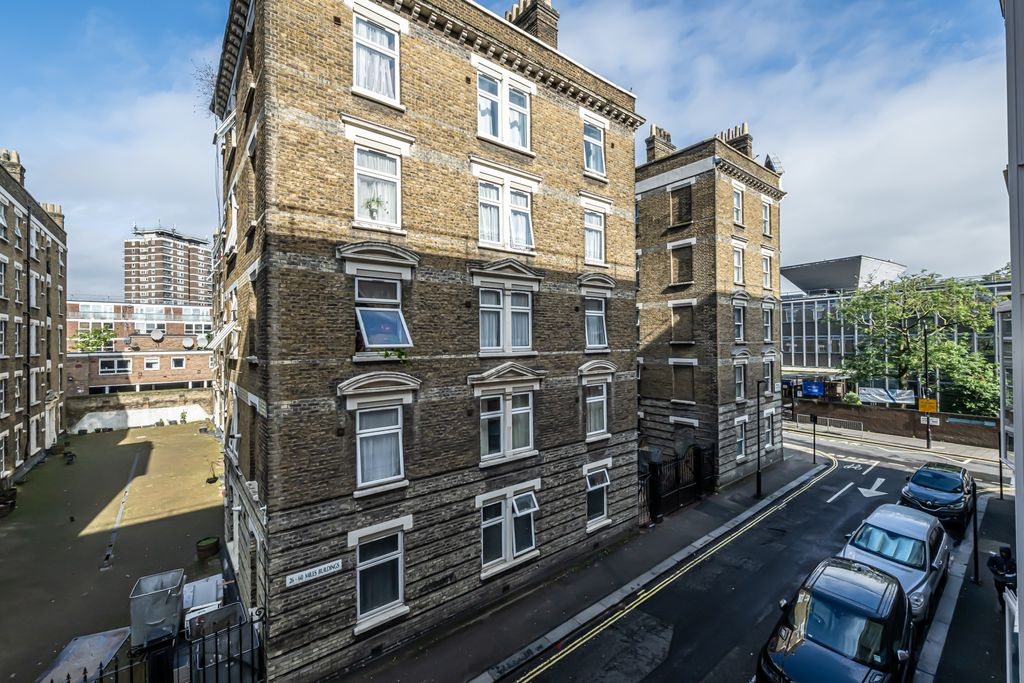 Property photo 3 of 12