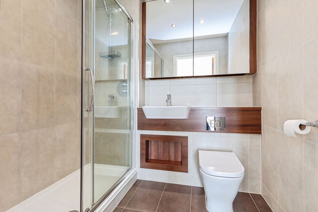 Property photo 2 of 16 Photo