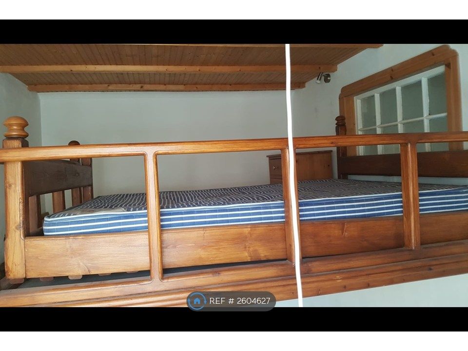 Property photo 2 of 11 Mezzanine Bedroom