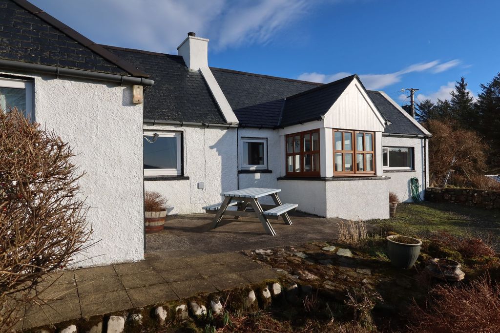 Property photo 2 of 53