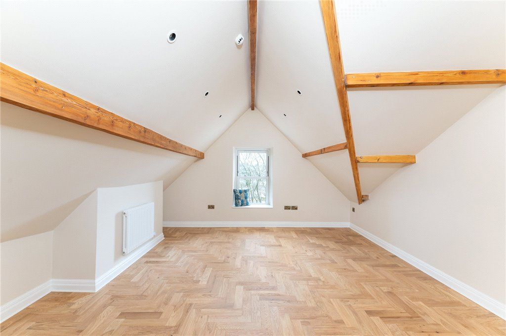 Property photo 2 of 30 Lounge