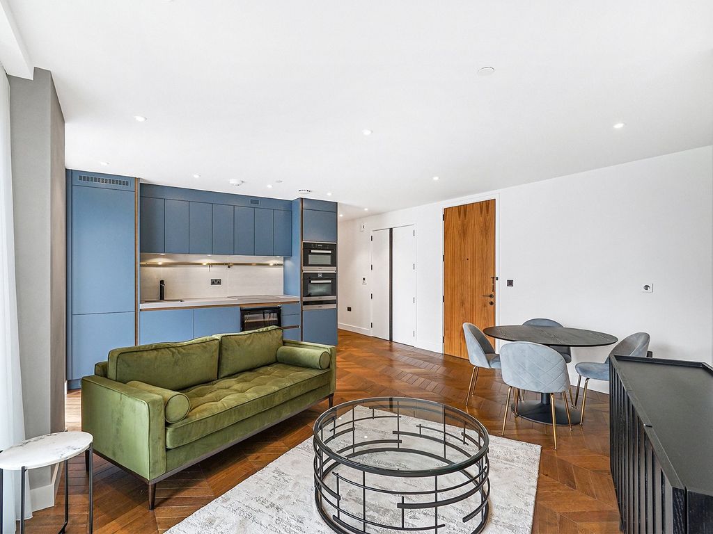 Property photo 1 of 18 Hexagon Apartments