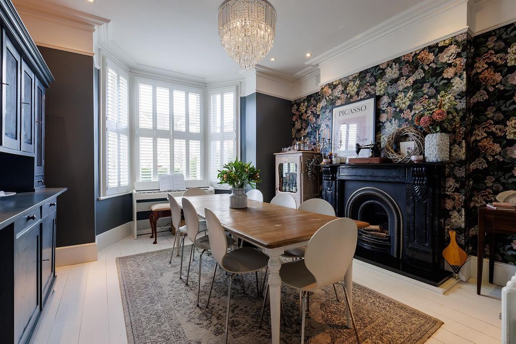 Property photo 3 of 30 42_Epsom_Road-17.Jpg