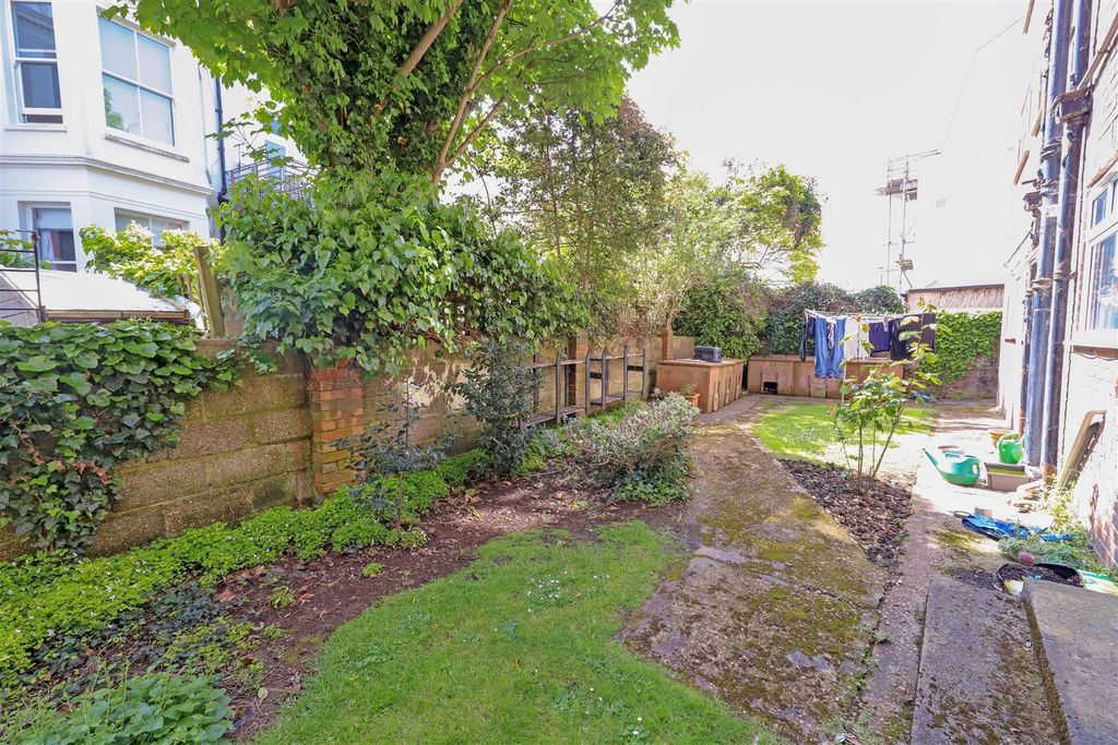 Property photo 3 of 8 Lorraine Court Garden-1.Jpg