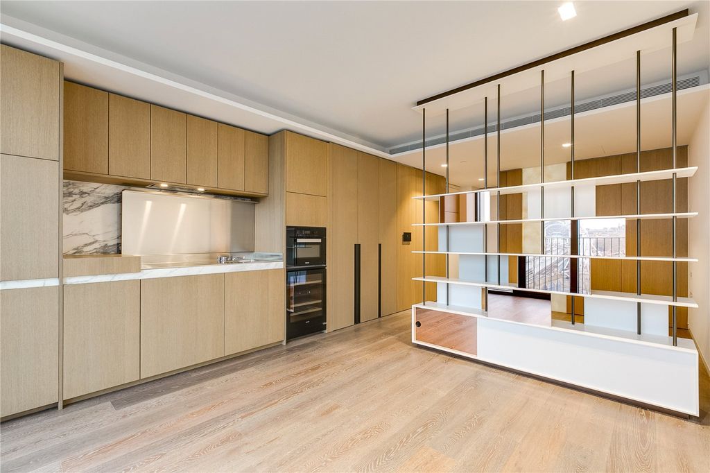 Property photo 1 of 12 Studio