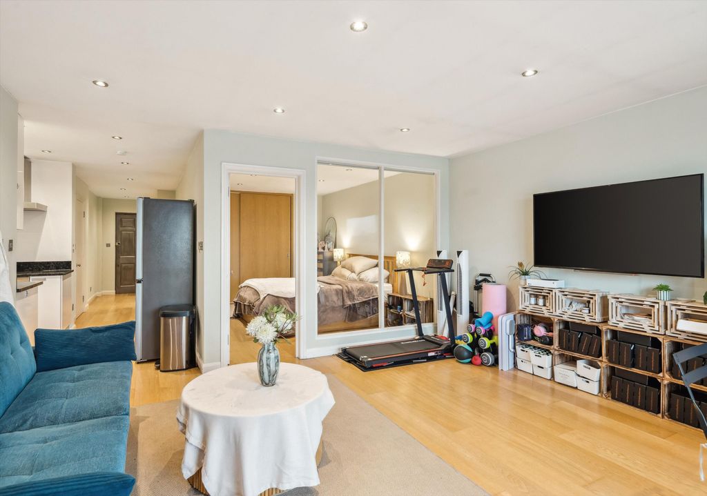 Property photo 2 of 9 Image