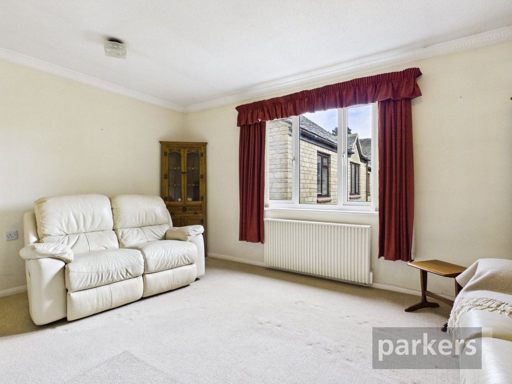 Property photo 3 of 15 Living Room