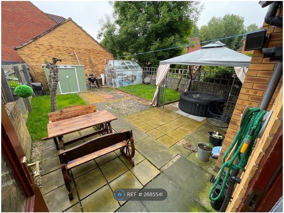 Property photo 2 of 9