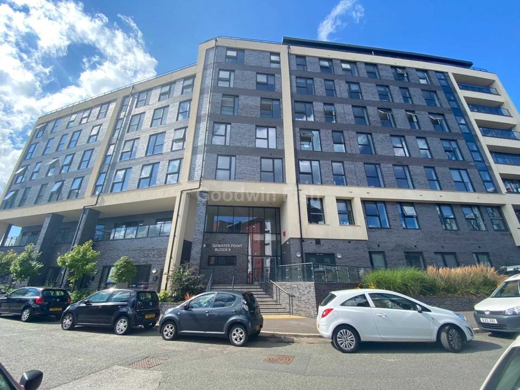 Property photo 1 of 6