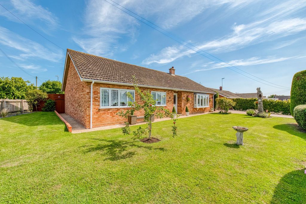 Property photo 1 of 27