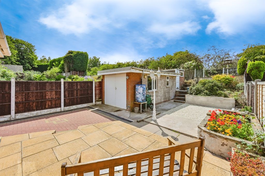 Property photo 2 of 17