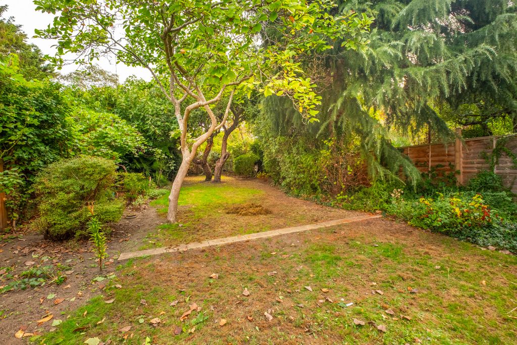 Property photo 3 of 21