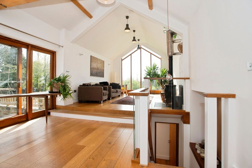 Property photo 2 of 20 Open Plan Living