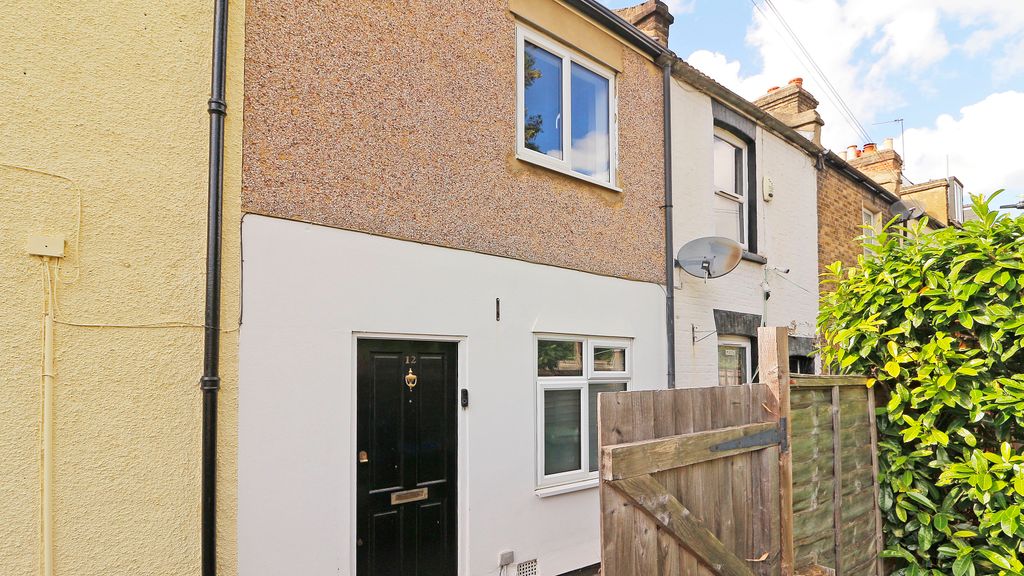 Property photo 1 of 11