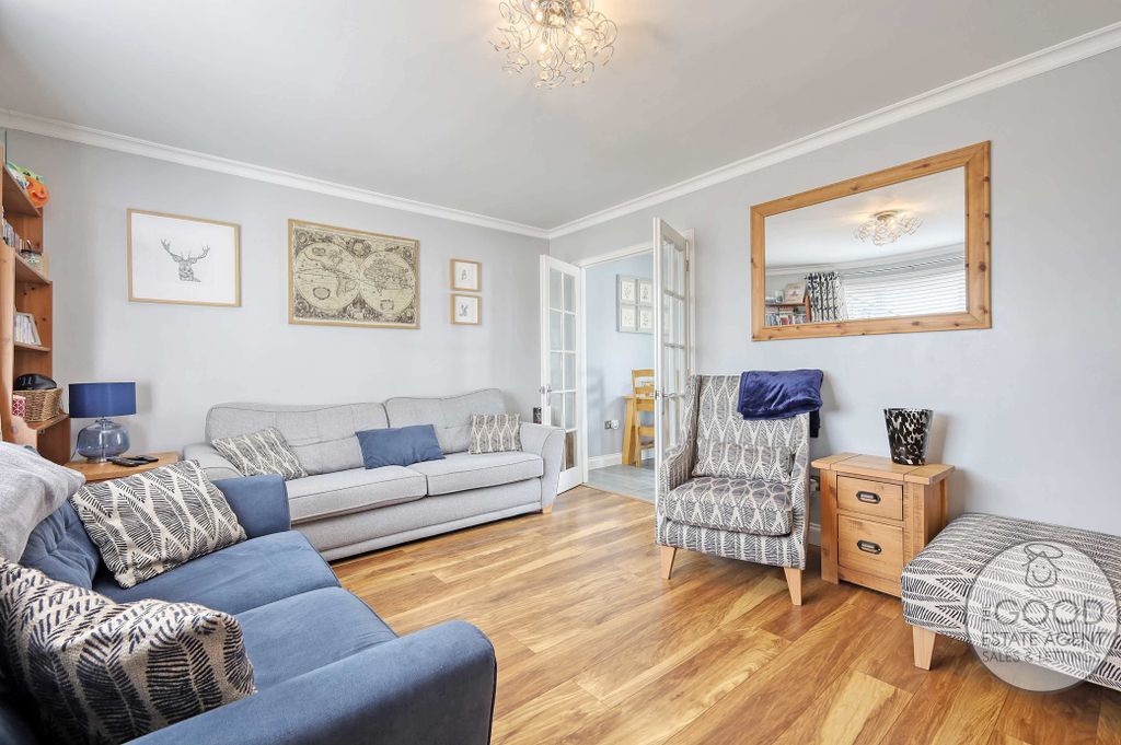Property photo 2 of 19