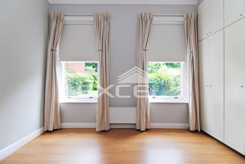 Property photo 2 of 7 Bedroom 2 (2)