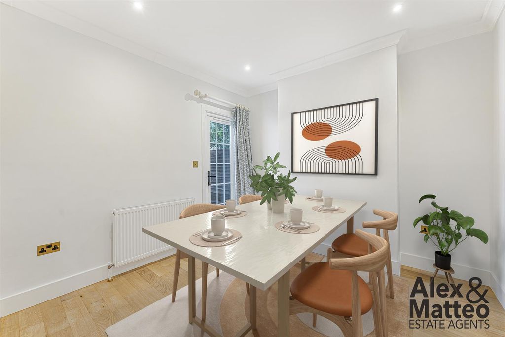 Property photo 3 of 14 Graveney Road