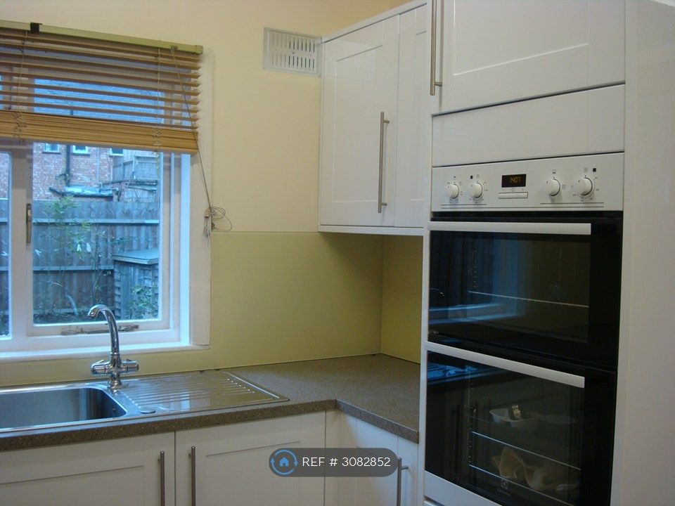 Property photo 2 of 6 Kitchen Pic 2