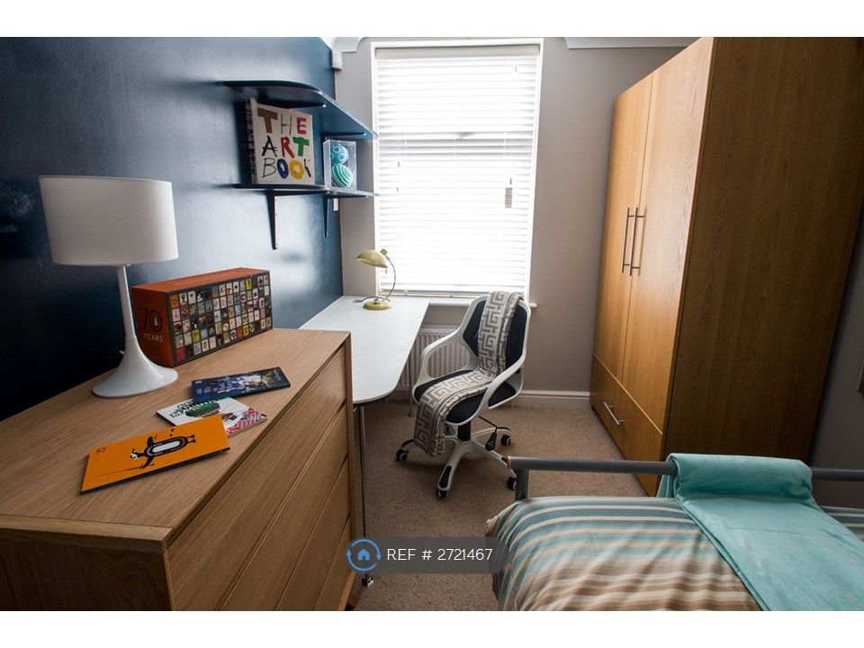 Property photo 3 of 8