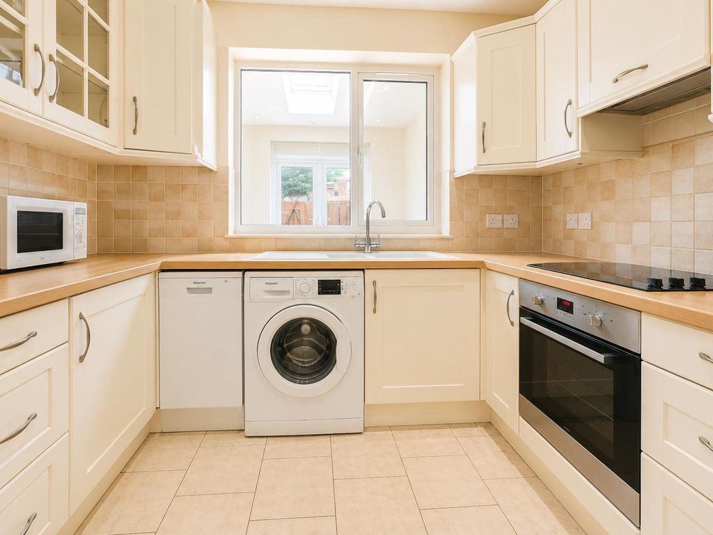 Property photo 3 of 15 Kitchen