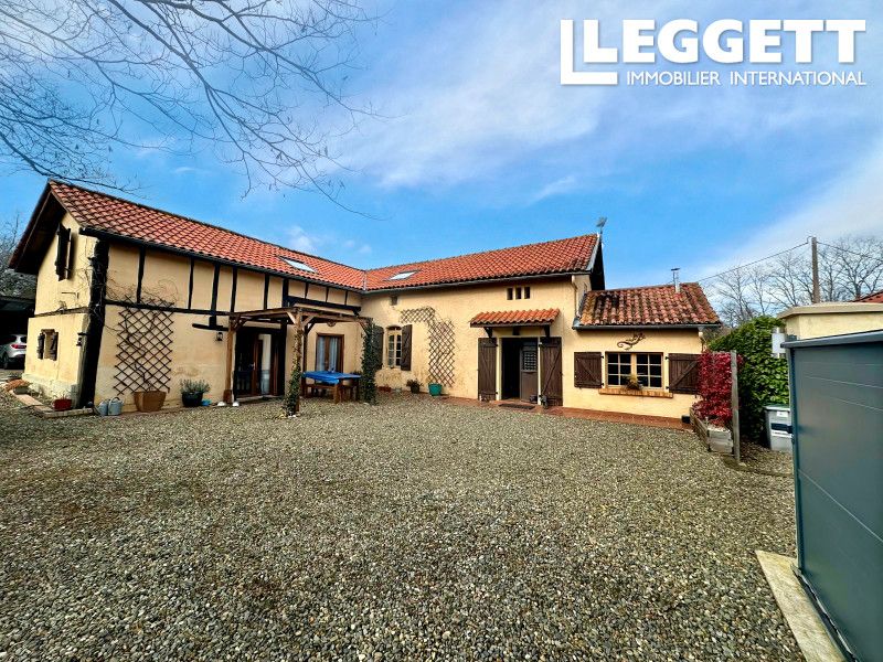 Property photo 2 of 10