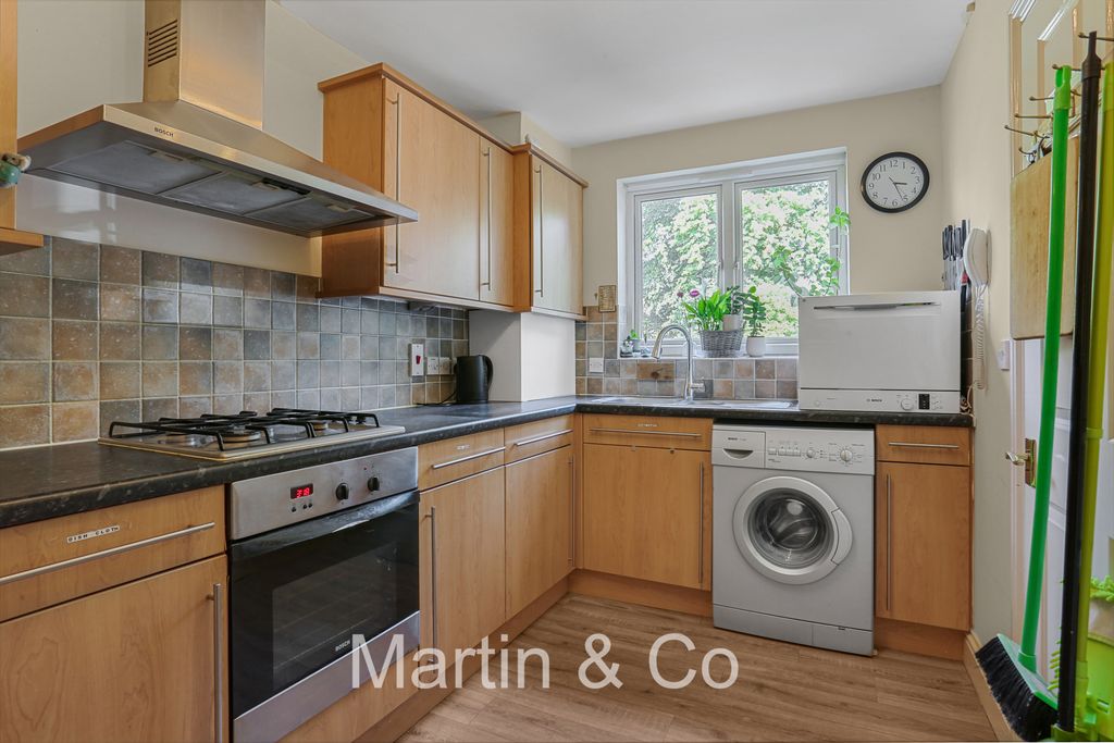 Property photo 2 of 26 Bu5A8271_