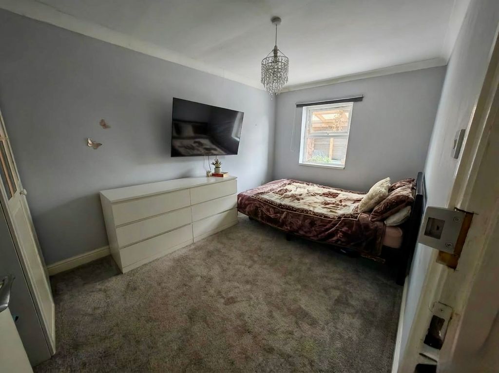 Property photo 1 of 6 A3A5Bc53-95E4-47c7-8431-67830Ddd1207