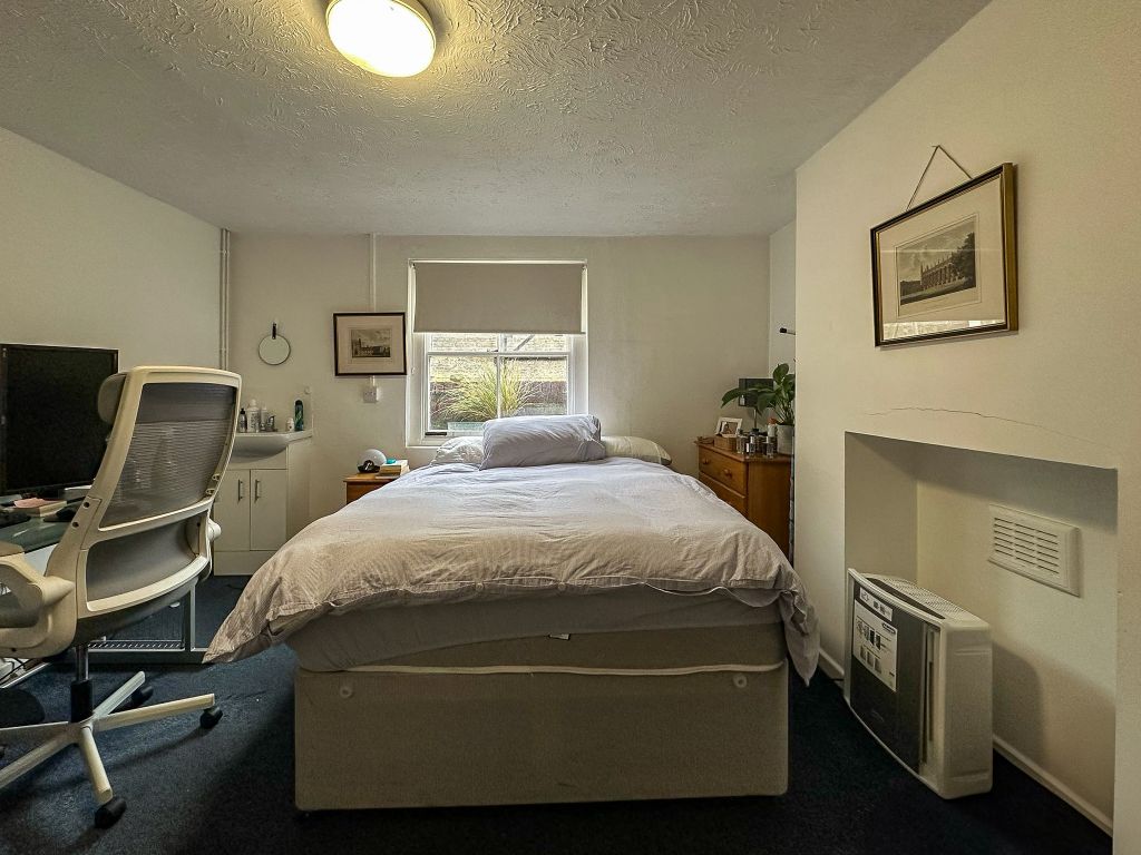 Property photo 3 of 12 Bedroom