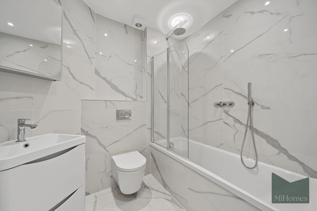 Property photo 3 of 39