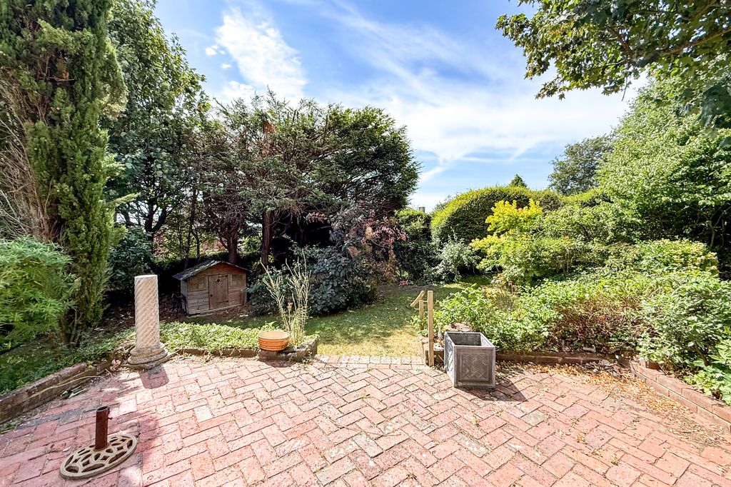 Property photo 3 of 35