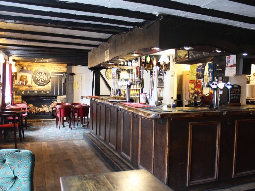 Property photo 2 of 8