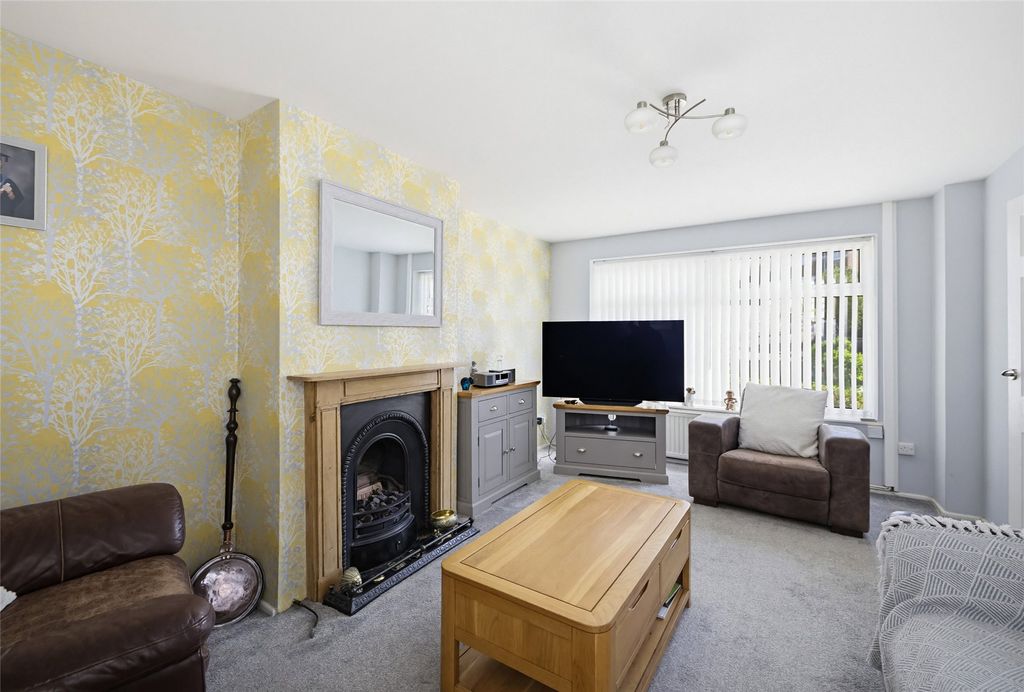 Property photo 2 of 18 Picture No. 14