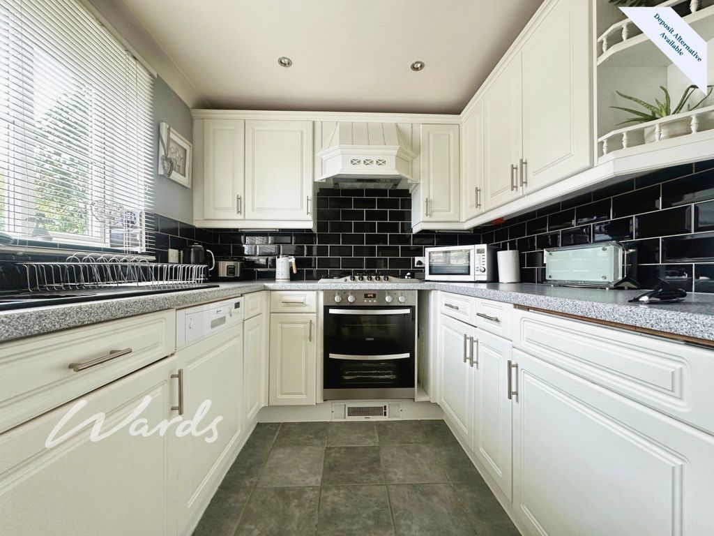 Property photo 2 of 25 Kitchen