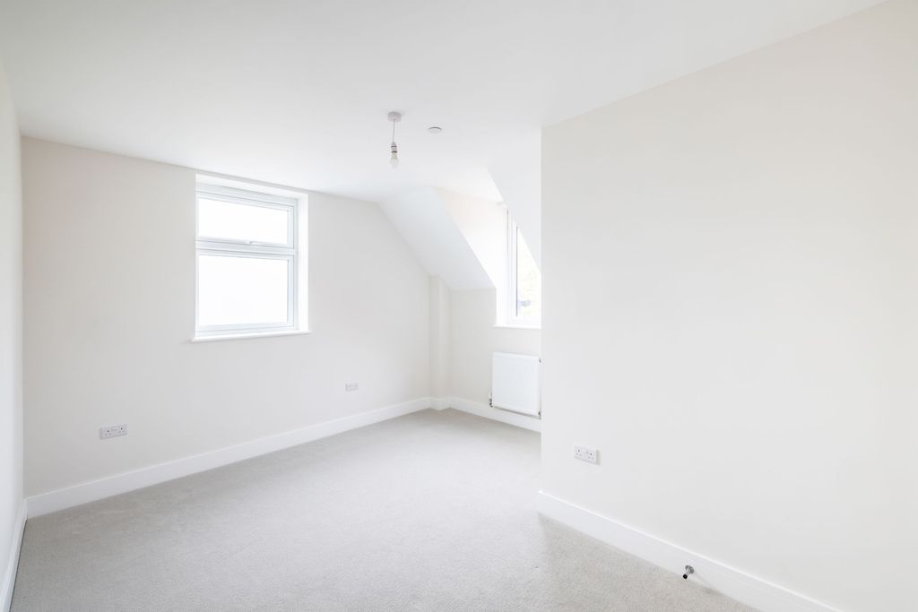 Additional image 8 of 3 bed flat for saleThe Grove, Coulsdon CR5