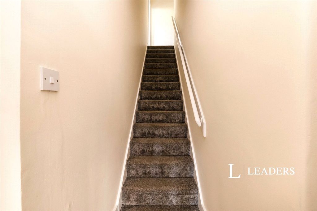 Property photo 2 of 10 Stairs
