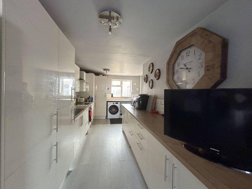 Property photo 3 of 18 Gallery
