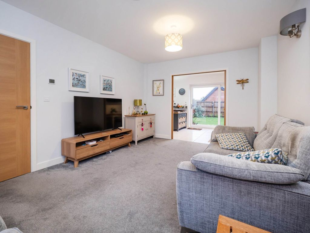 Property photo 3 of 28