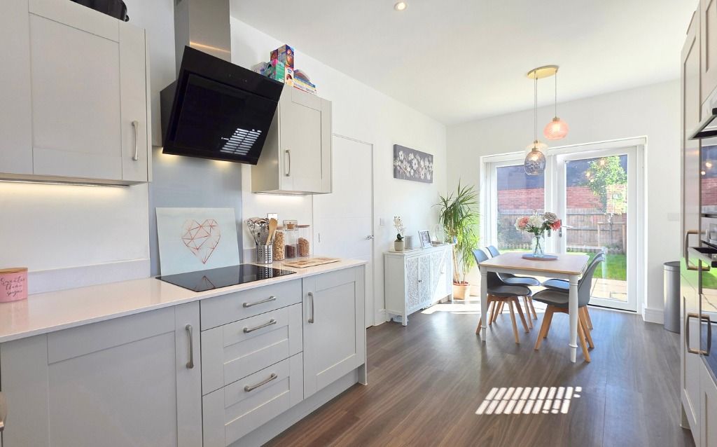 Property photo 3 of 21 4549957